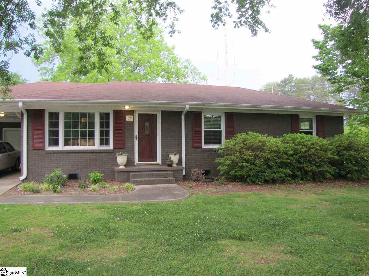 252 Sanders Road Central, SC 29630 - Photo 1 of 36