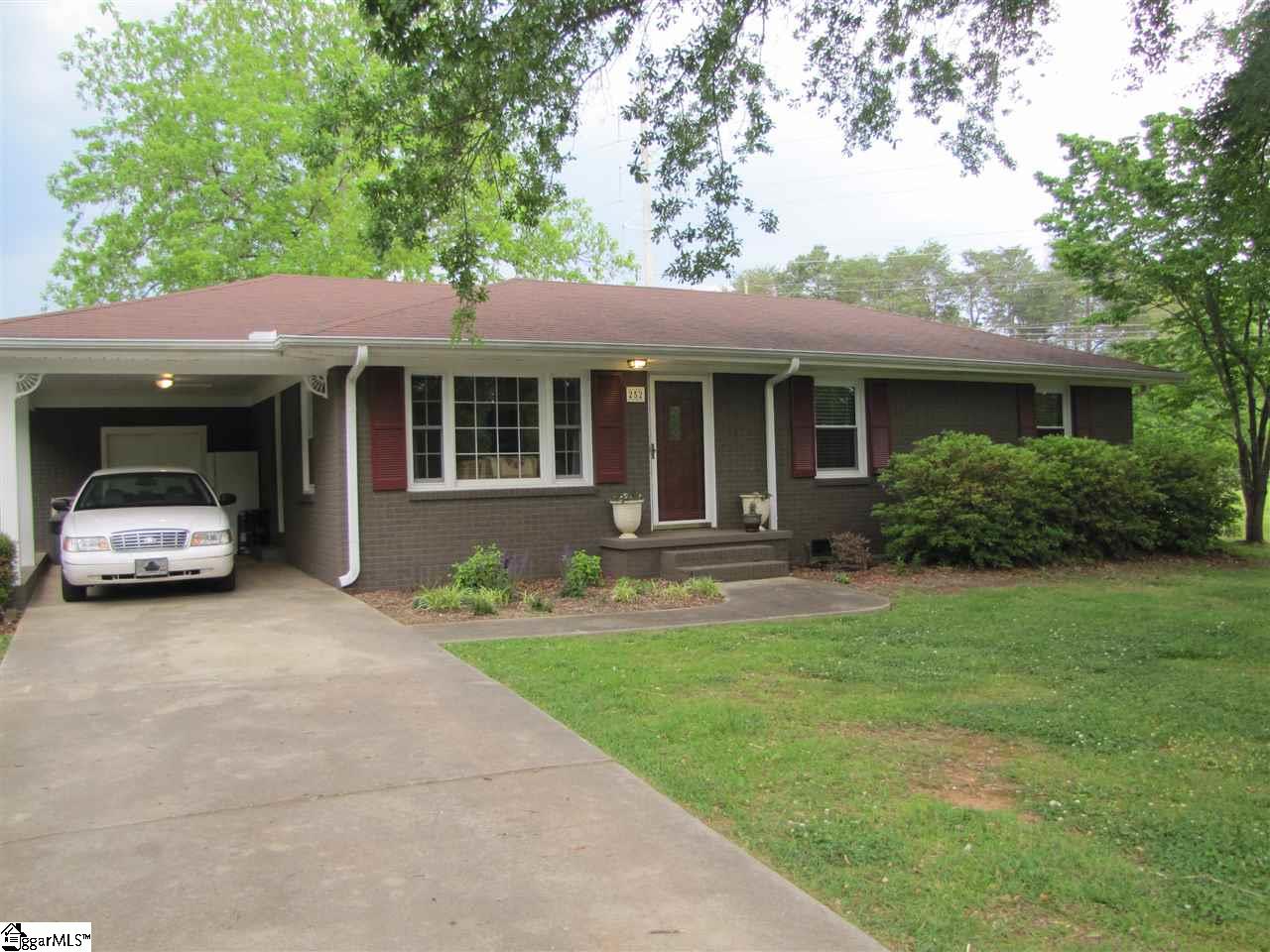 252 Sanders Road Central, SC 29630 - Photo 2 of 36