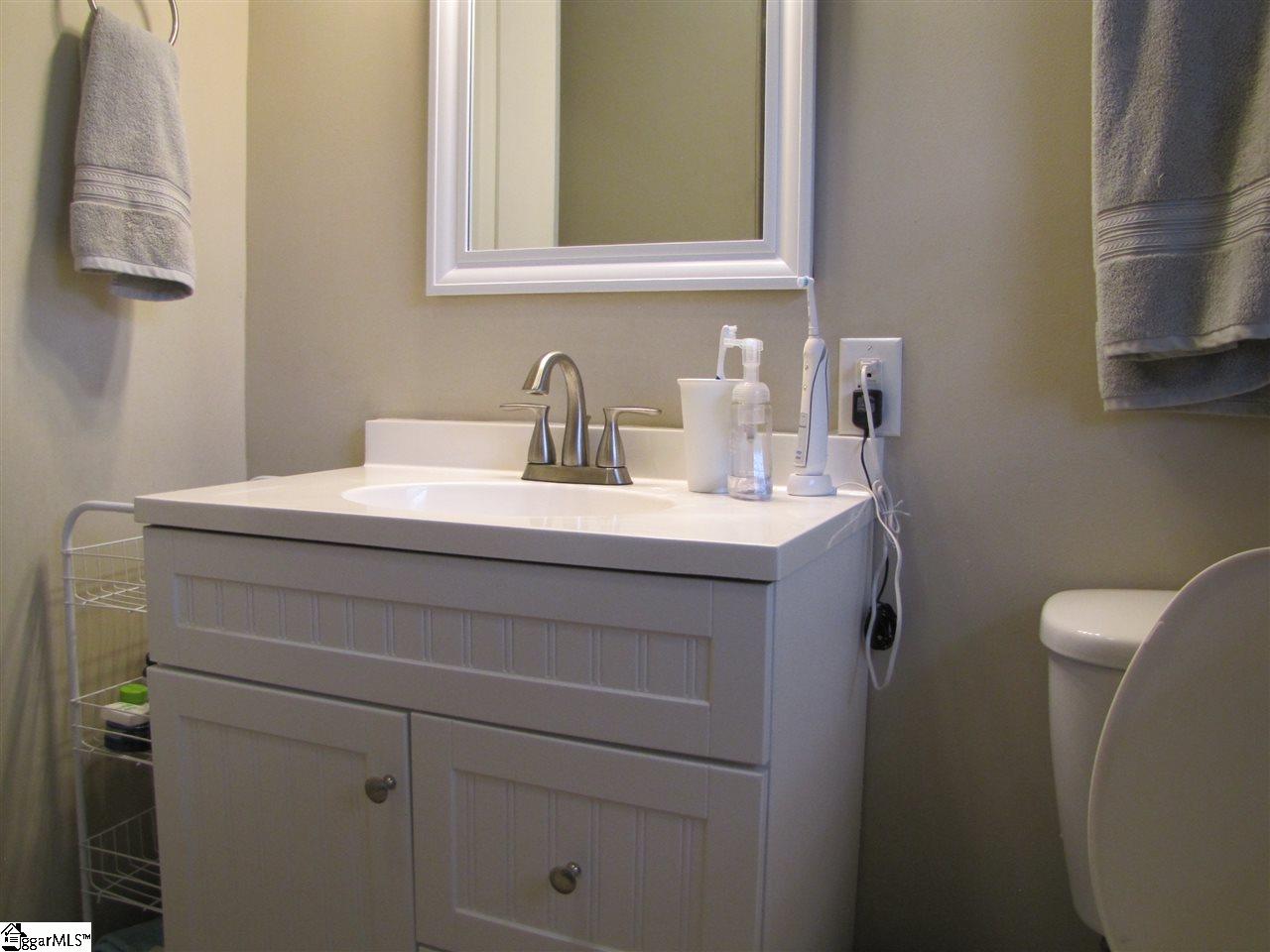 252 Sanders Road Central, SC 29630 - Photo 21 of 36