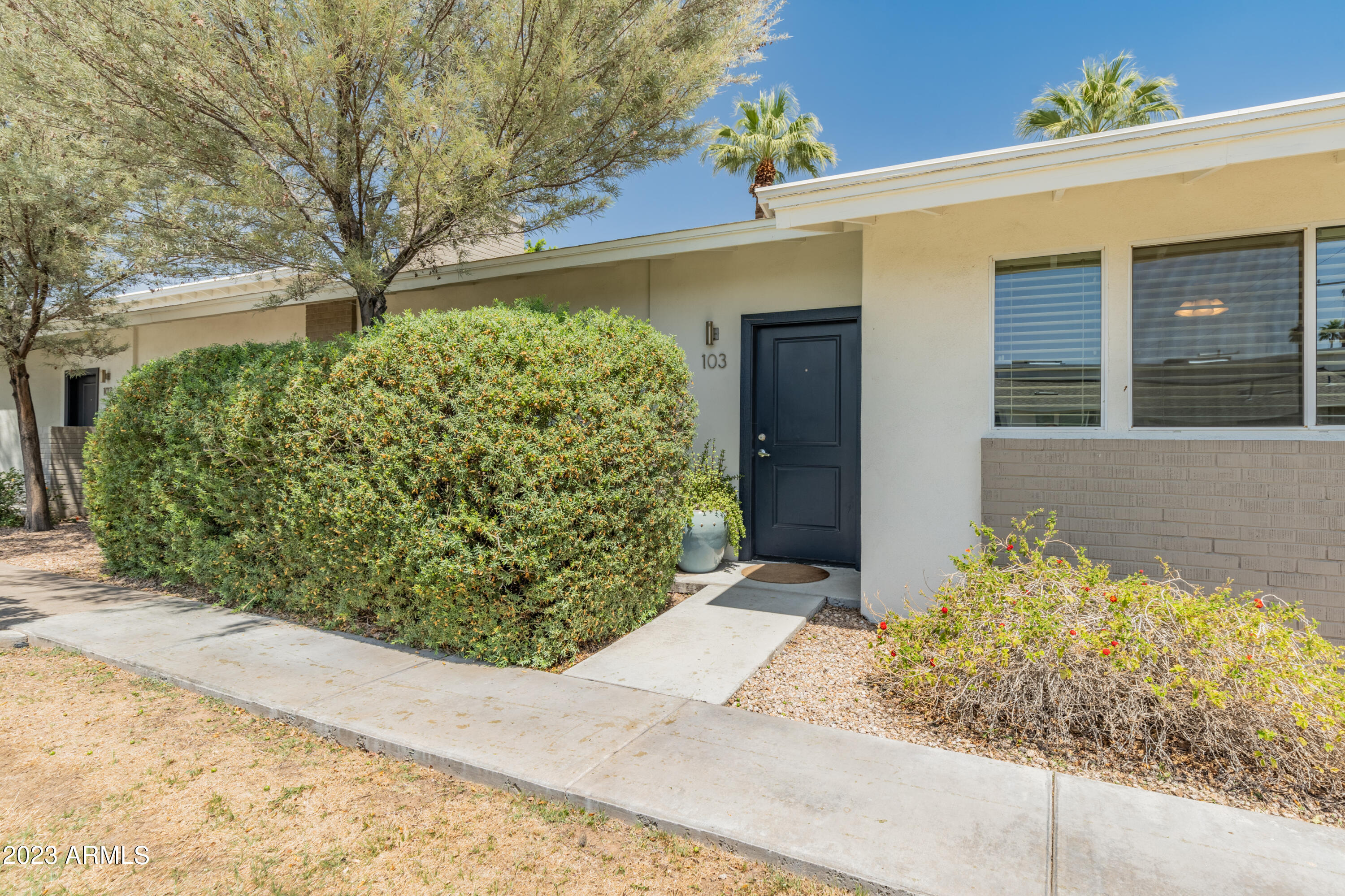 925 West McDowell Road, Unit 103 Phoenix, AZ 85007 - Photo 3 of 25 925 W McDowell Rd #103-31
