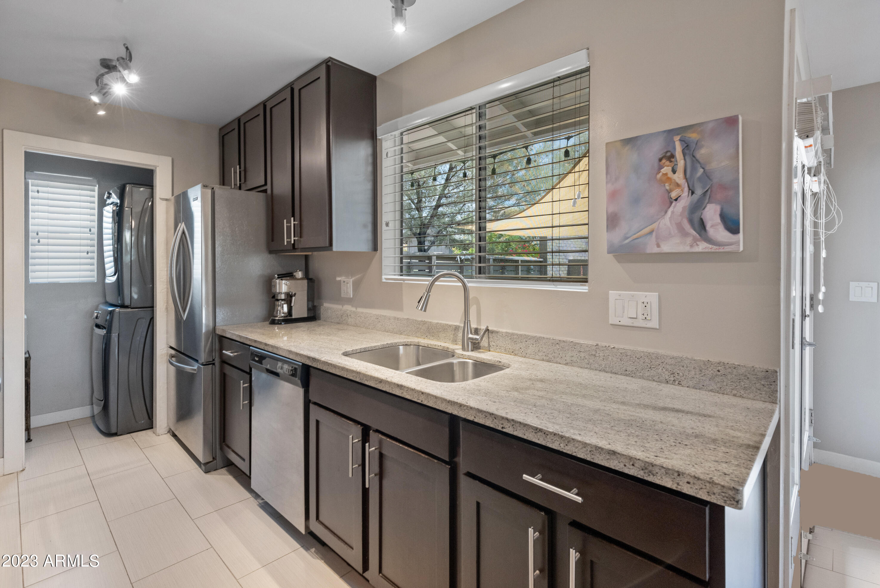 925 West McDowell Road, Unit 103 Phoenix, AZ 85007 - Photo 10 of 25 925 W McDowell Rd #103-14