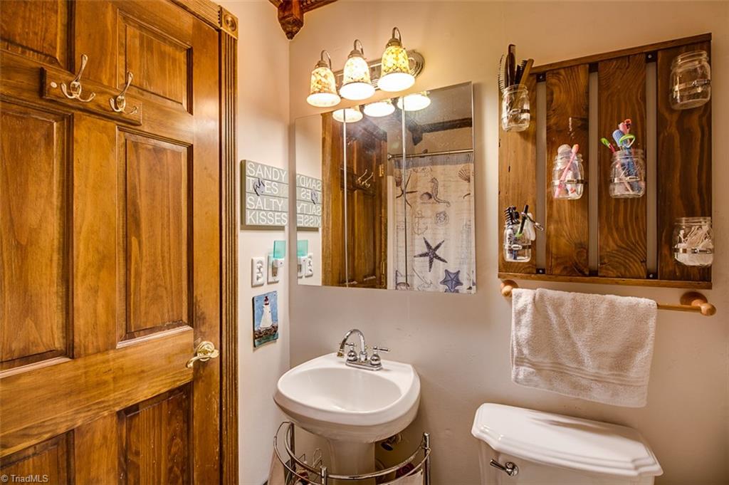 128 Shamrock Road Asheboro, NC 27203 - Photo 16 of 26 Gallery Image 16