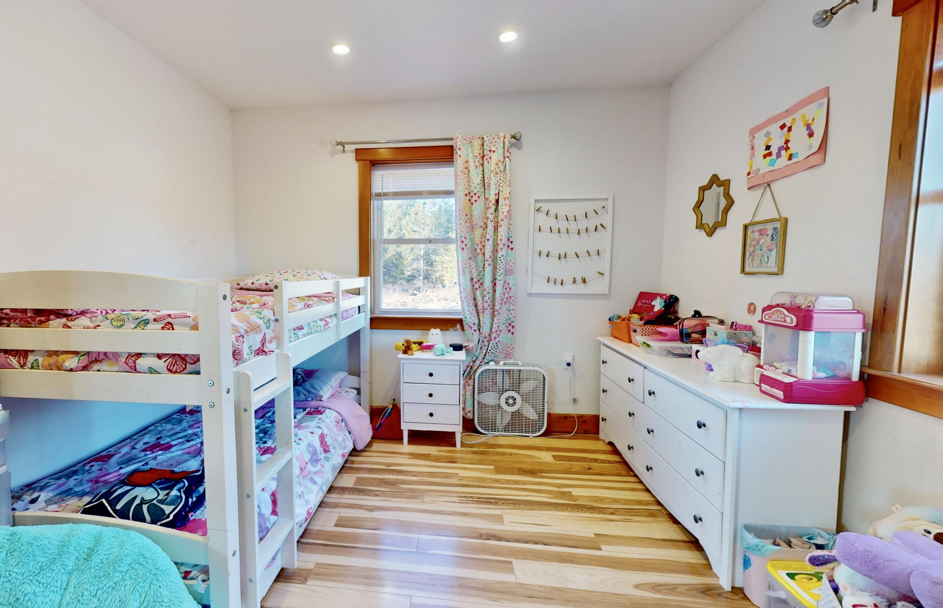 768 North Haven Road Vinalhaven, ME 04863 - Photo 12 of 25 768-N-Haven-Rd-07252024_174448