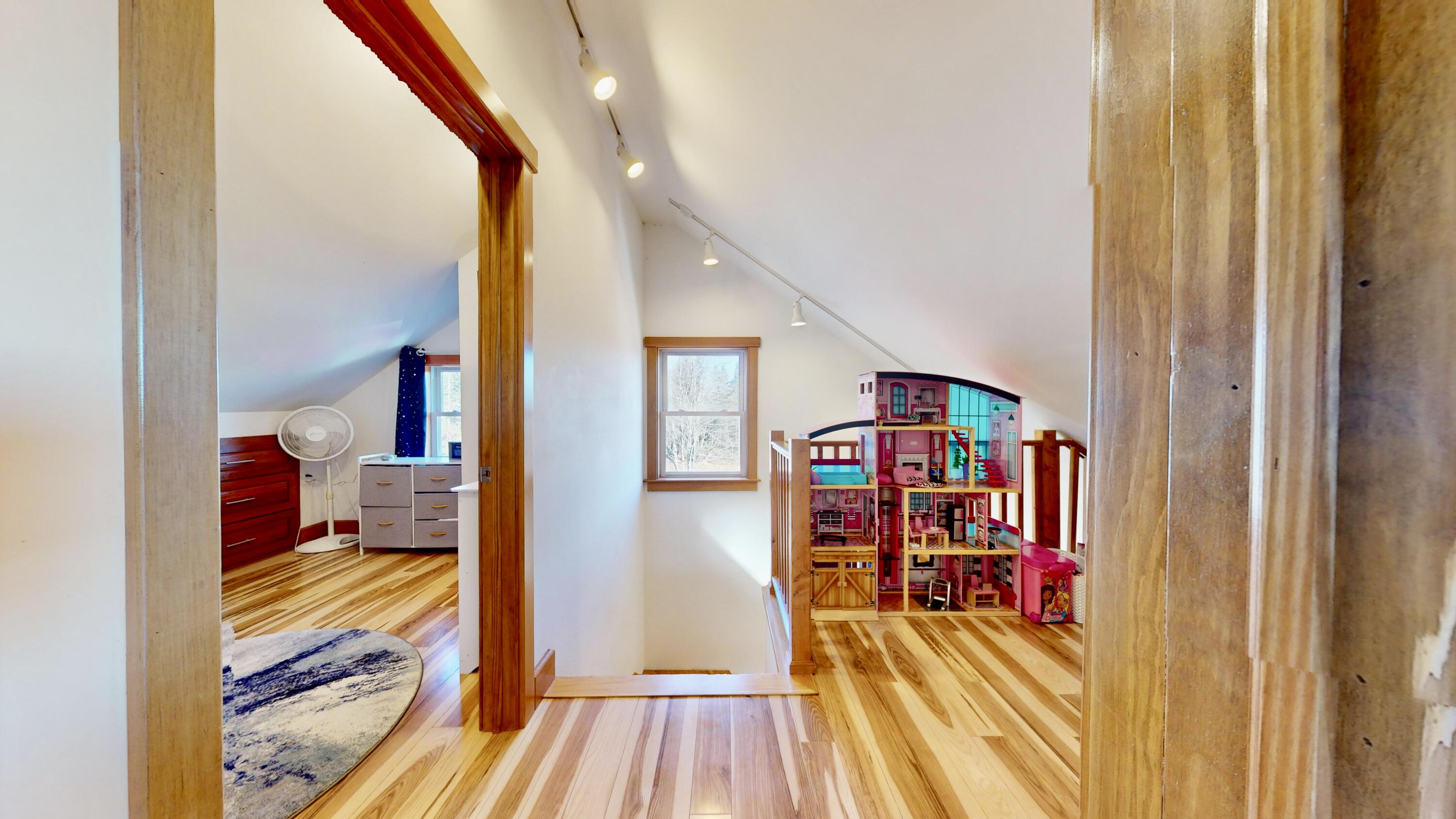 768 North Haven Road Vinalhaven, ME 04863 - Photo 16 of 25 768-N-Haven-Rd-07252024_174838