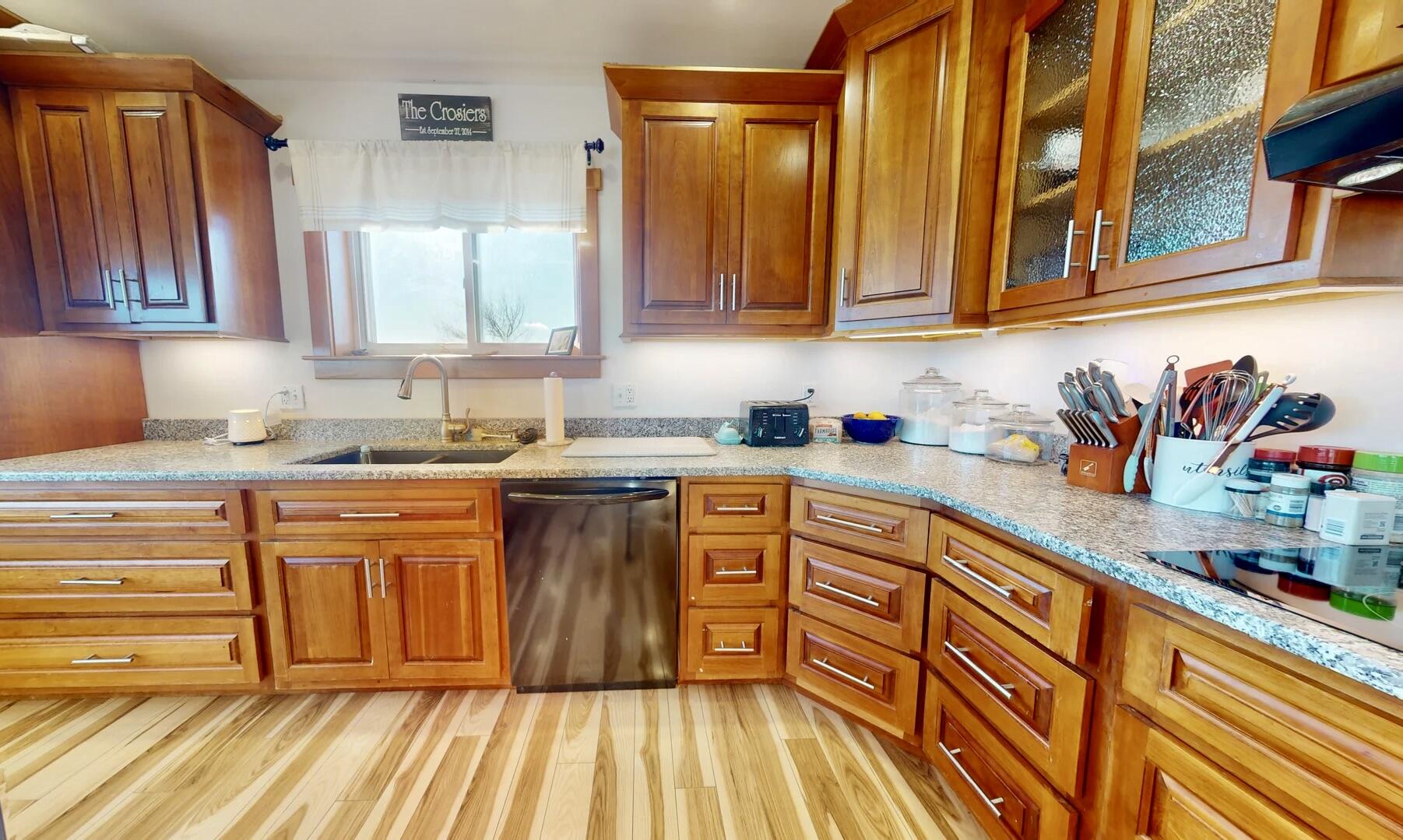 768 North Haven Road Vinalhaven, ME 04863 - Photo 7 of 25 07.26.2024_14.05.27.jpg