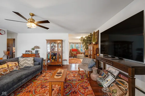$350,000 | 4226 Roselawn Avenue, Columbus, IN 47203