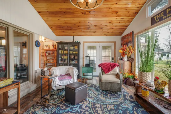 $350,000 | 4226 Roselawn Avenue, Columbus, IN 47203