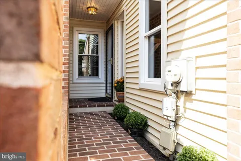 a view of a pathway of the house