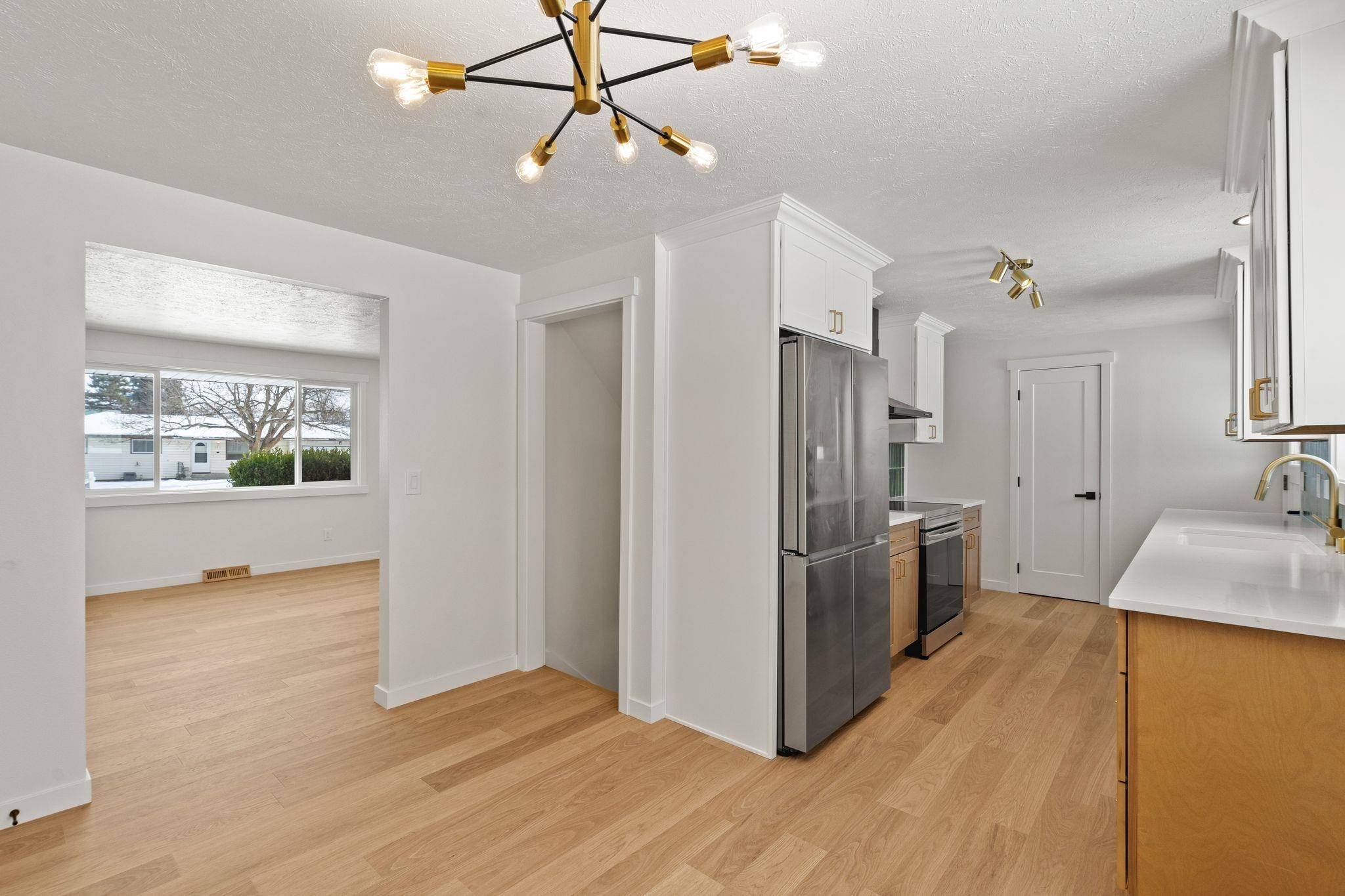 4217 North Vercler Road Spokane Valley, WA 99216 - Photo 9 of 44 Gallery Image 9