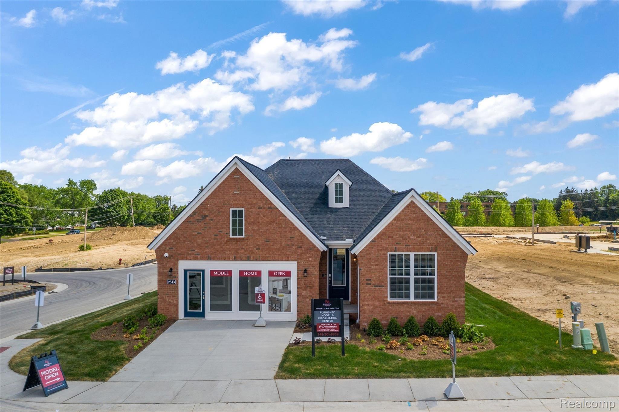 166 Mulberry Lane Rochester, MI 48309 - Photo 3 of 40 2543 Middleton-3.jpg