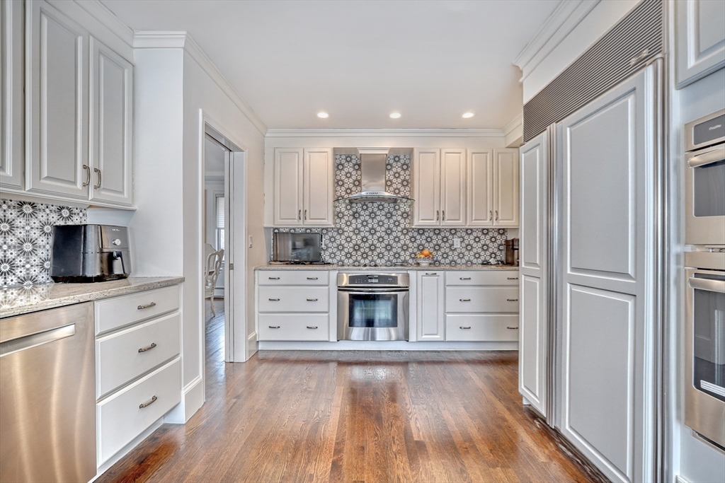 206 Allandale Road, Unit 3B Boston, MA 02467 - Photo 11 of 31