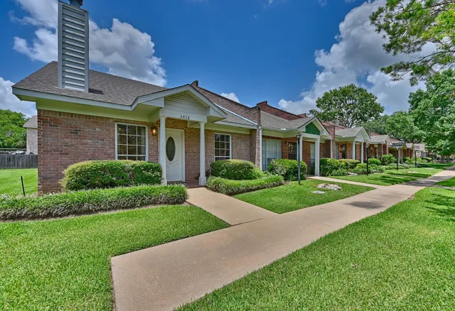 $249,900 | 2416 Stone Hollow Drive, Brenham, TX 77833
