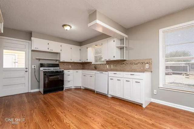 $1,400 | 1002 South San Jose Drive, Abilene, TX 79605