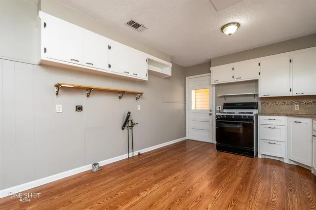 $1,400 | 1002 South San Jose Drive, Abilene, TX 79605