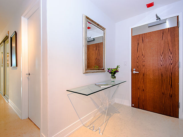 2 East Erie Street, Unit 1905 Chicago, IL 60611 - Photo 3 of 20