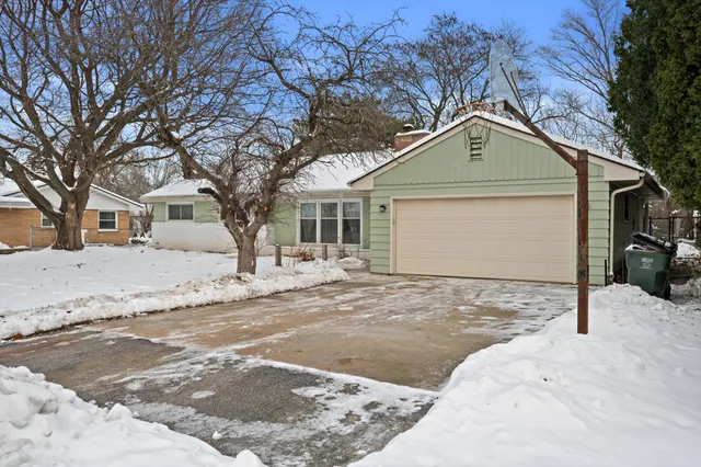 $525,000 | 7216 North Mohawk Avenue, Glendale, WI 53217