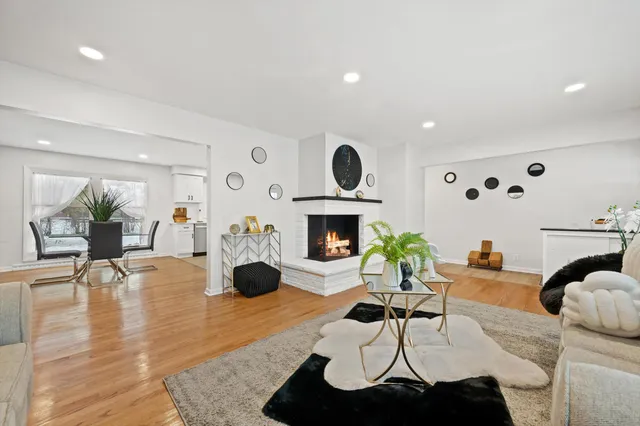 $525,000 | 7216 North Mohawk Avenue, Glendale, WI 53217