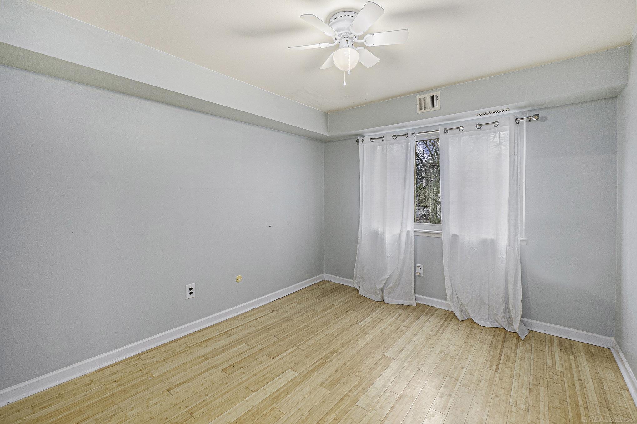 1673 Riverside Drive Rochester Hills, MI 48309 - Photo 17 of 19