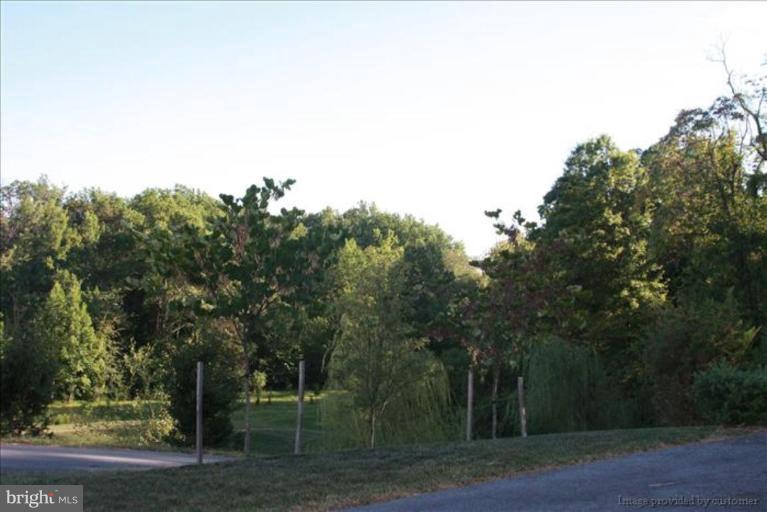 23100 Persimmon Ridge Road Clarksburg, MD 20871 - Photo 2 of 26 Wooded View / Acreage