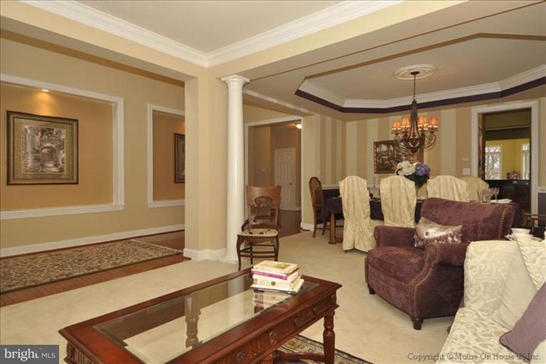 23100 Persimmon Ridge Road Clarksburg, MD 20871 - Photo 10 of 26 Living Room