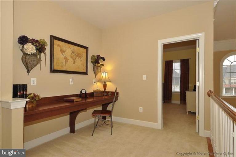 23100 Persimmon Ridge Road Clarksburg, MD 20871 - Photo 17 of 26 Loft