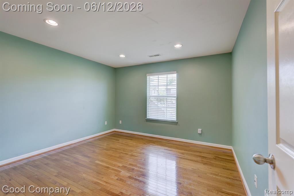 29941 Fox Run Circle Warren, MI 48092 - Photo 21 of 35