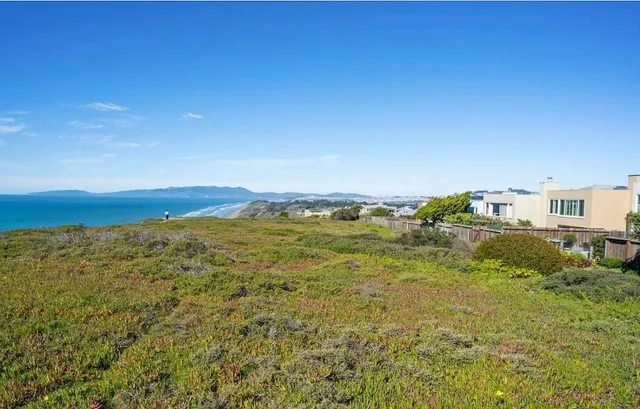 $1,488,888 | 20 Palisades Drive, Daly City, CA 94015