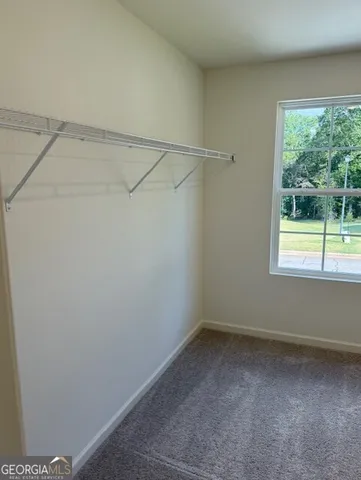 a picture of a wall with a white and white wall