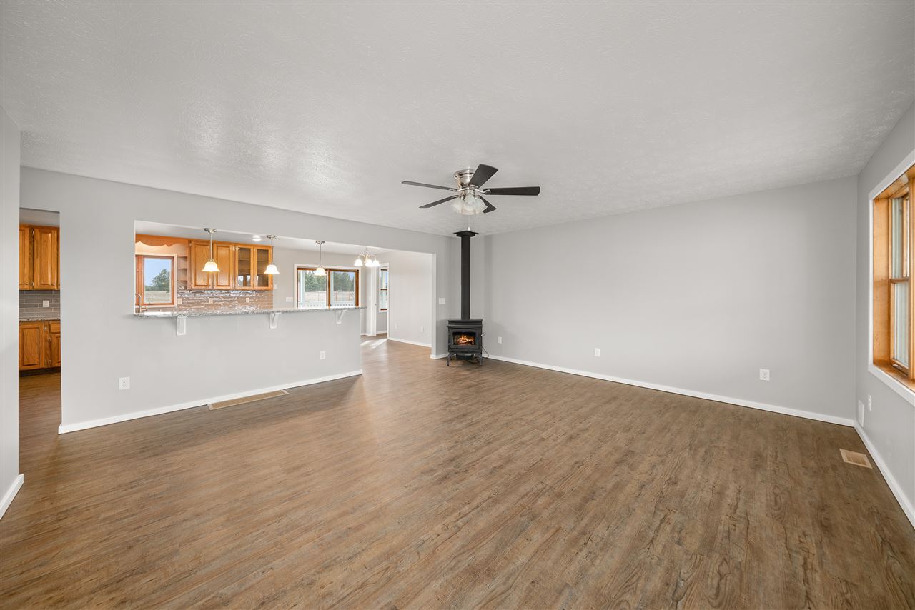 1305 West Viewmont Road Spokane, WA 99224 - Photo 3 of 20