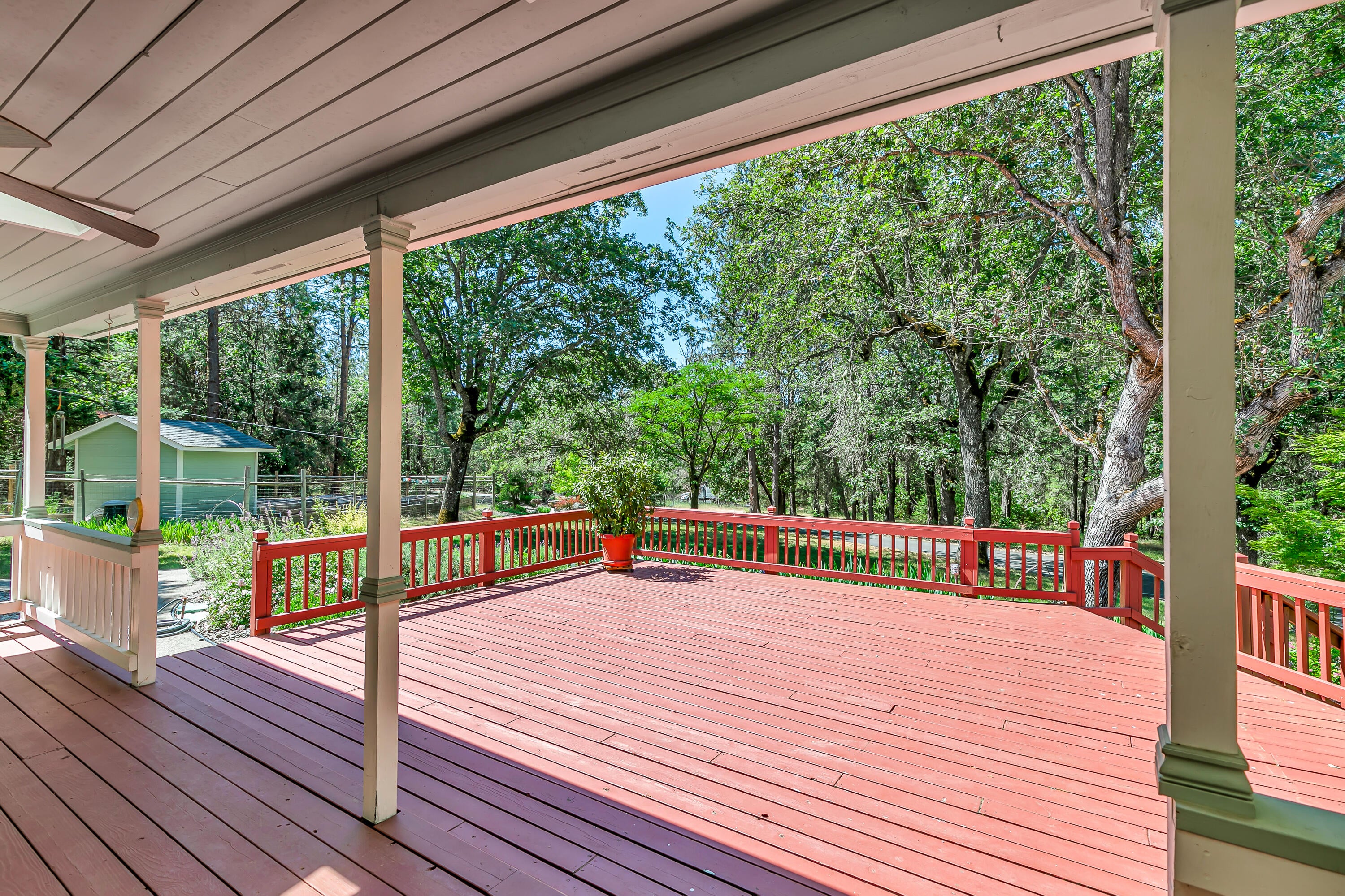 245 China Gulch Road Jacksonville, OR 97530 - Photo 12 of 65 9R9A3835