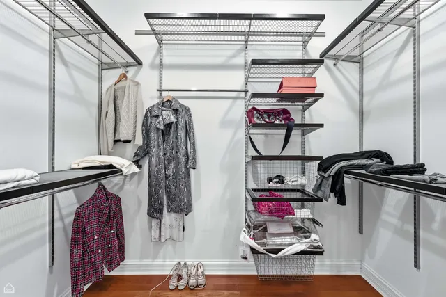 $12,995 | 952 North Racine Avenue, Chicago, IL 60642