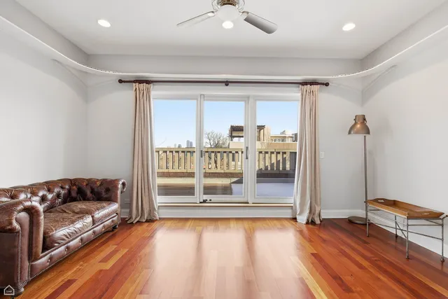 $12,995 | 952 North Racine Avenue, Chicago, IL 60642