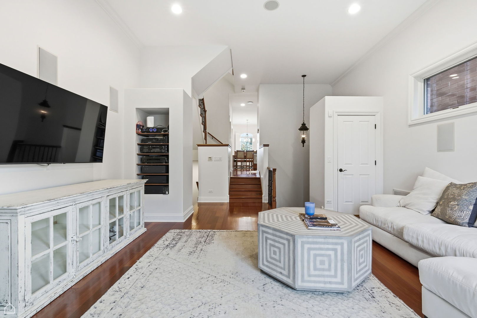 952 North Racine Avenue Chicago, IL 60642 - Photo 6 of 35