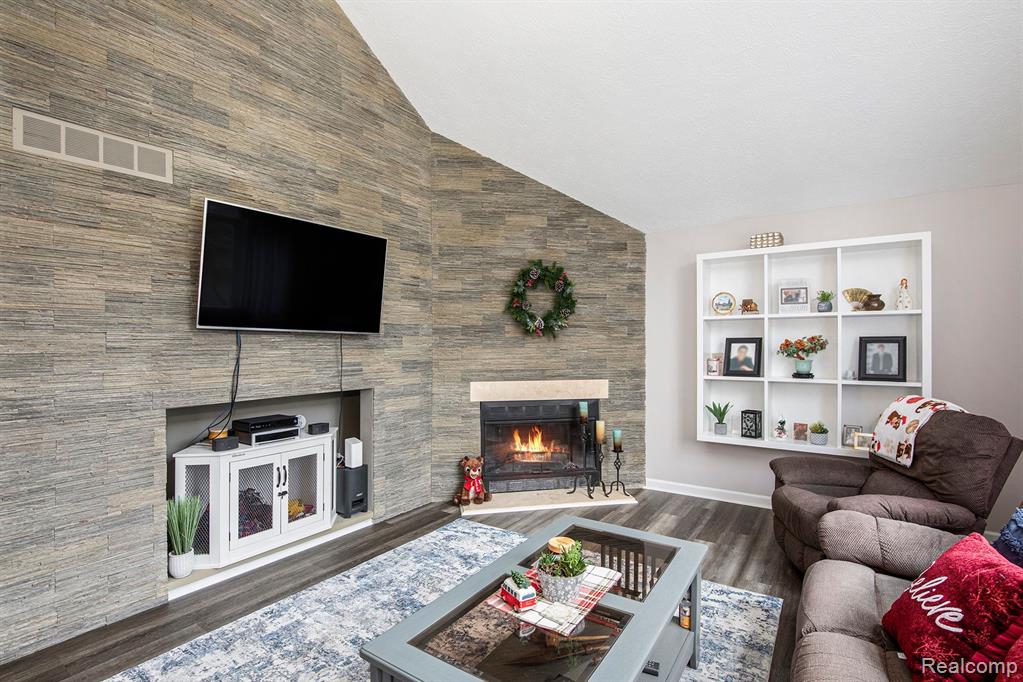 6565 Ridgeview Drive Clarkston, MI 48346 - Photo 14 of 34 Gallery Image 14