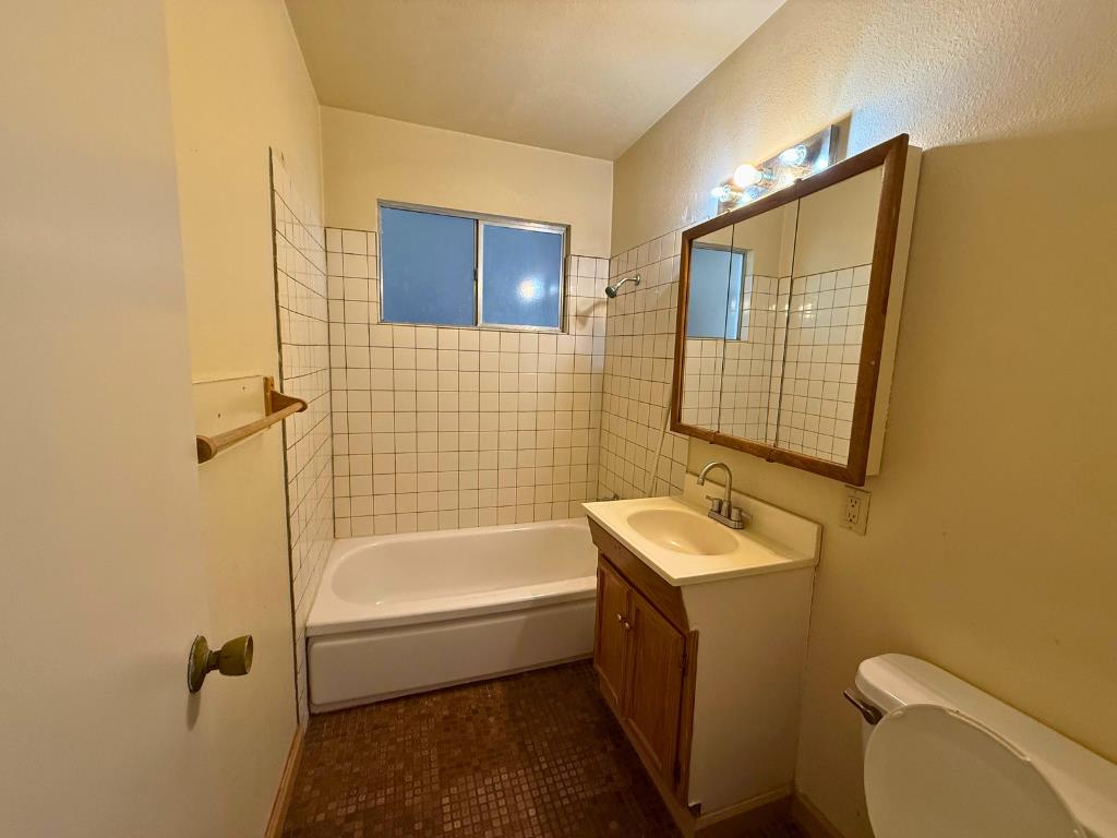 1123 Sutter Avenue Modesto, CA 95351 - Photo 10 of 19