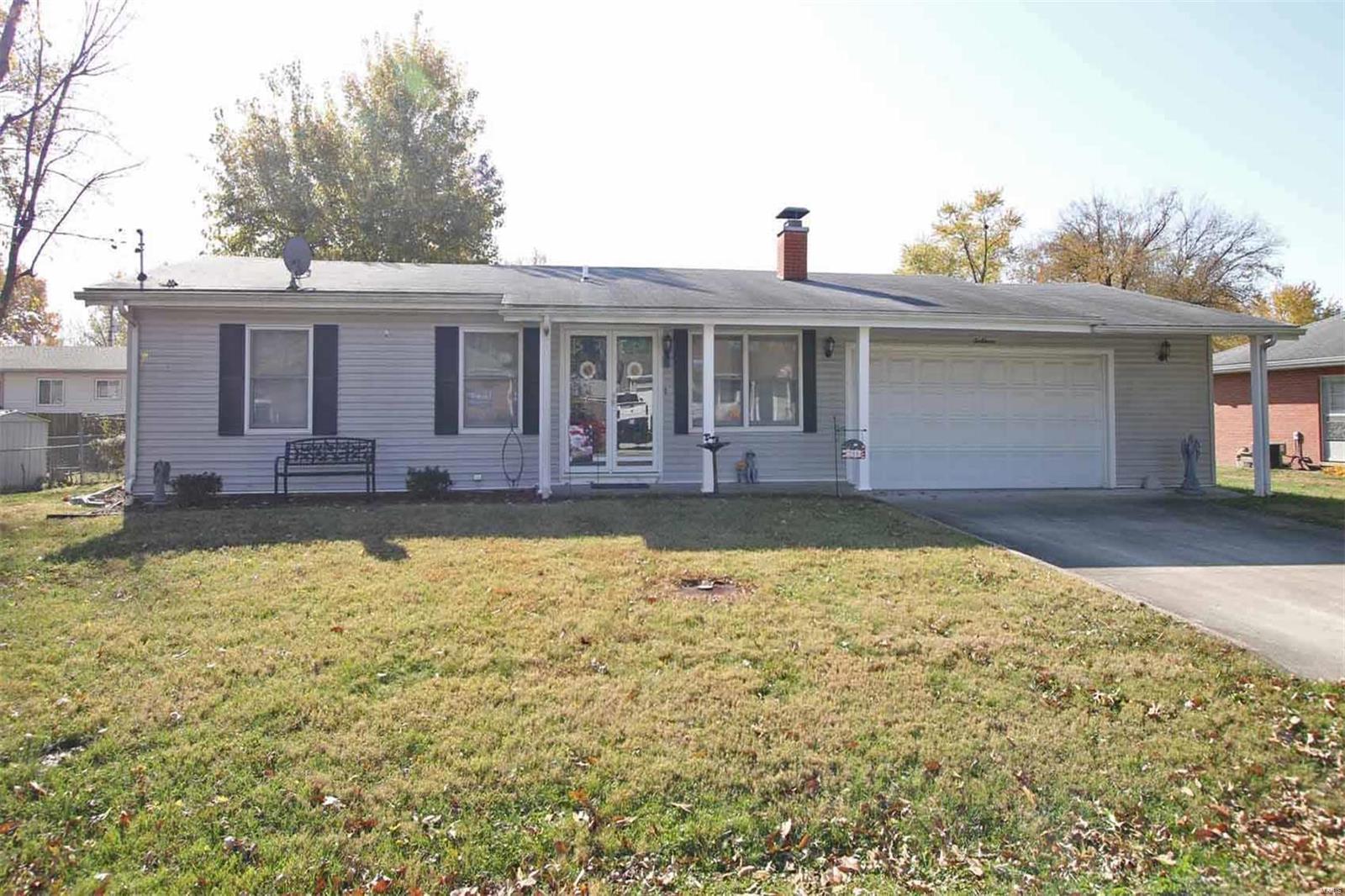 211 Cindy Street Brighton, IL 62012 - Photo 1 of 18 Gallery Image 1