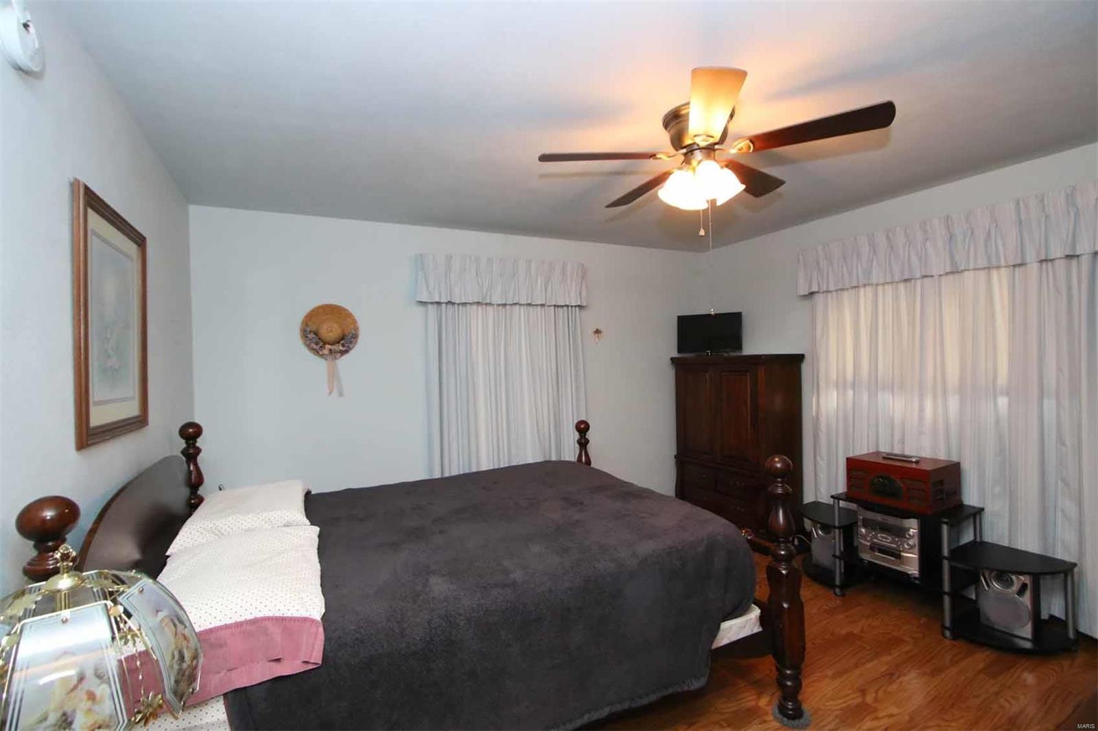 211 Cindy Street Brighton, IL 62012 - Photo 15 of 18 Gallery Image 15