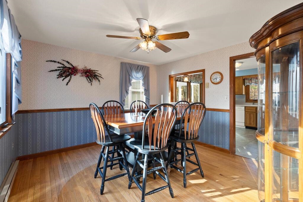 125 Dutton Road Pelham, NH 03076 - Photo 8 of 37