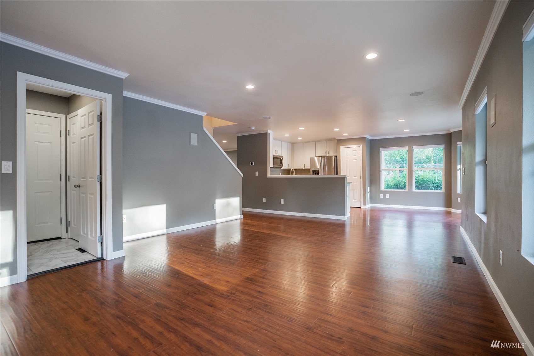 3825 Wiggins Road Southeast Olympia, WA 98501 - Photo 11 of 35 Gallery Image 11