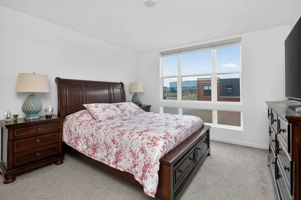 $605,000 | 2213 Venture Drive, Schaumburg, IL 60173