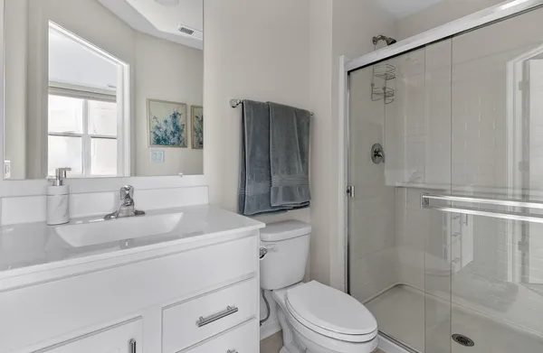 $605,000 | 2213 Venture Drive, Schaumburg, IL 60173
