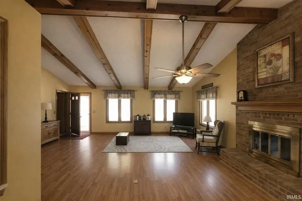 $276,500 | 1116 Cherry Hills Drive, Mount Vernon, IN 47620