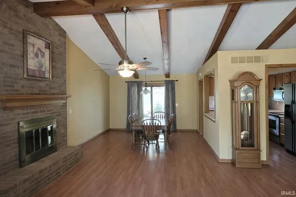 $276,500 | 1116 Cherry Hills Drive, Mount Vernon, IN 47620