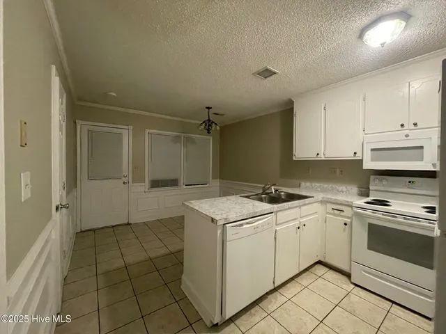 $1,000 | 1105 Grovemont Drive, Unit C 5, Greenville, NC 27834