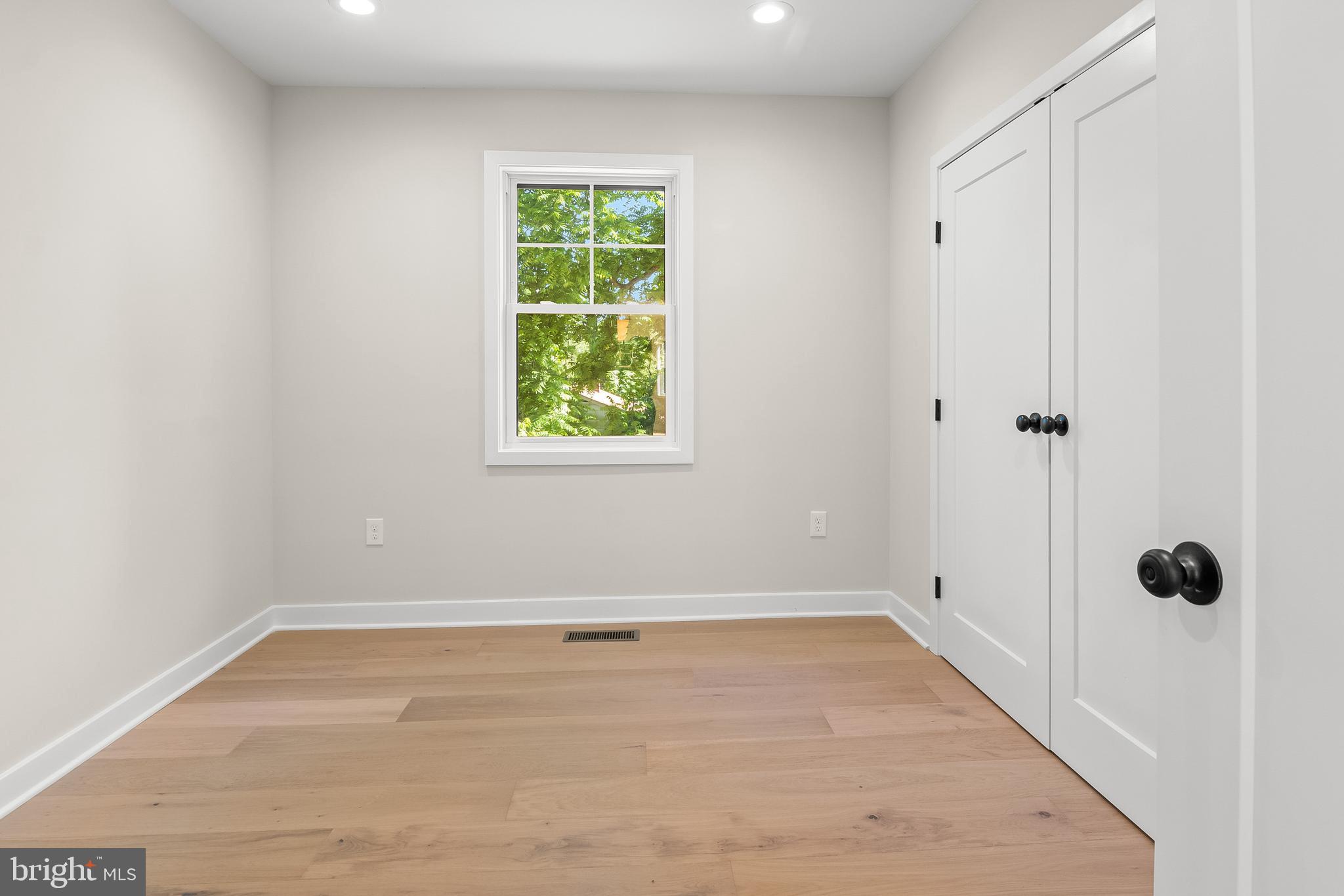 7311 Rockridge Road Baltimore, MD 21207 - Photo 12 of 23