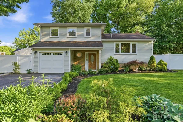 $880,000 | 5 McKinley Street, Edison, NJ 08820