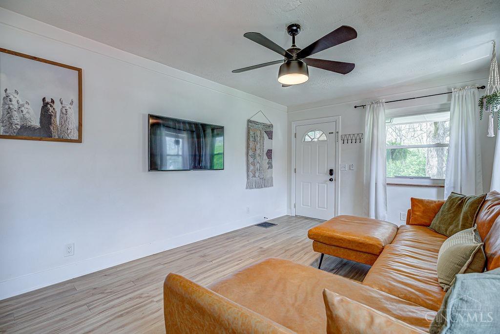 4039 Smith Road Cheviot, OH 45211 - Photo 7 of 39