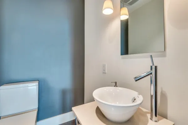 $5,300 | 2200 Victory Avenue, Unit 2007, Dallas, TX 75202