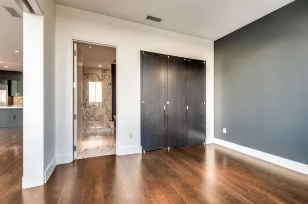 $5,300 | 2200 Victory Avenue, Unit 2007, Dallas, TX 75202