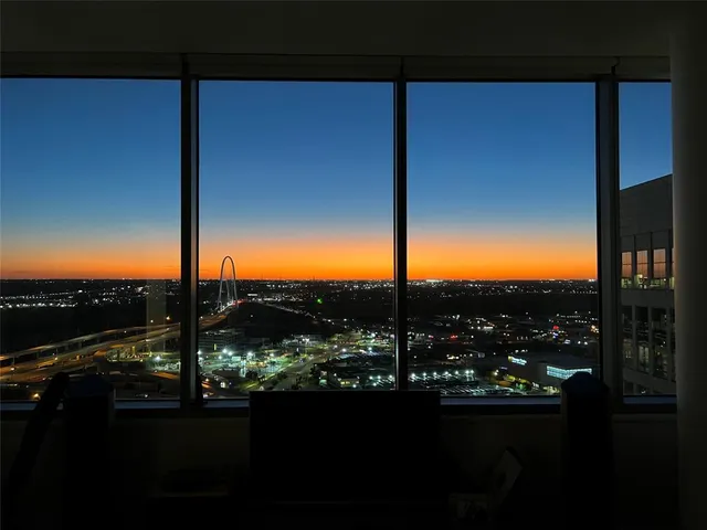 $5,300 | 2200 Victory Avenue, Unit 2007, Dallas, TX 75202